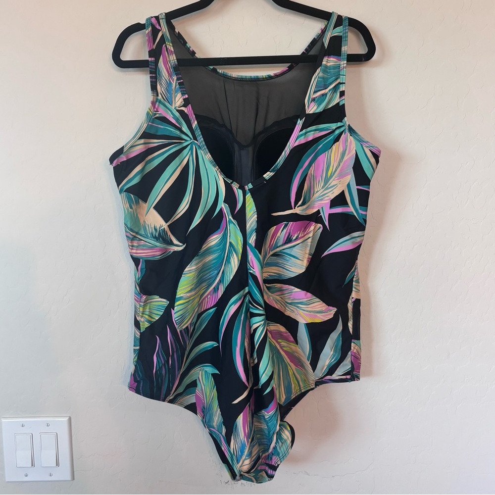 NWOT Torrid Active Wireless Mesh High Neck One Piece Swimsuit Size 3X Leaves - Picture 2 of 7